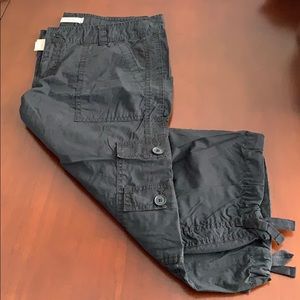 NWT LOFT Black Cargo Capri Pants 10P